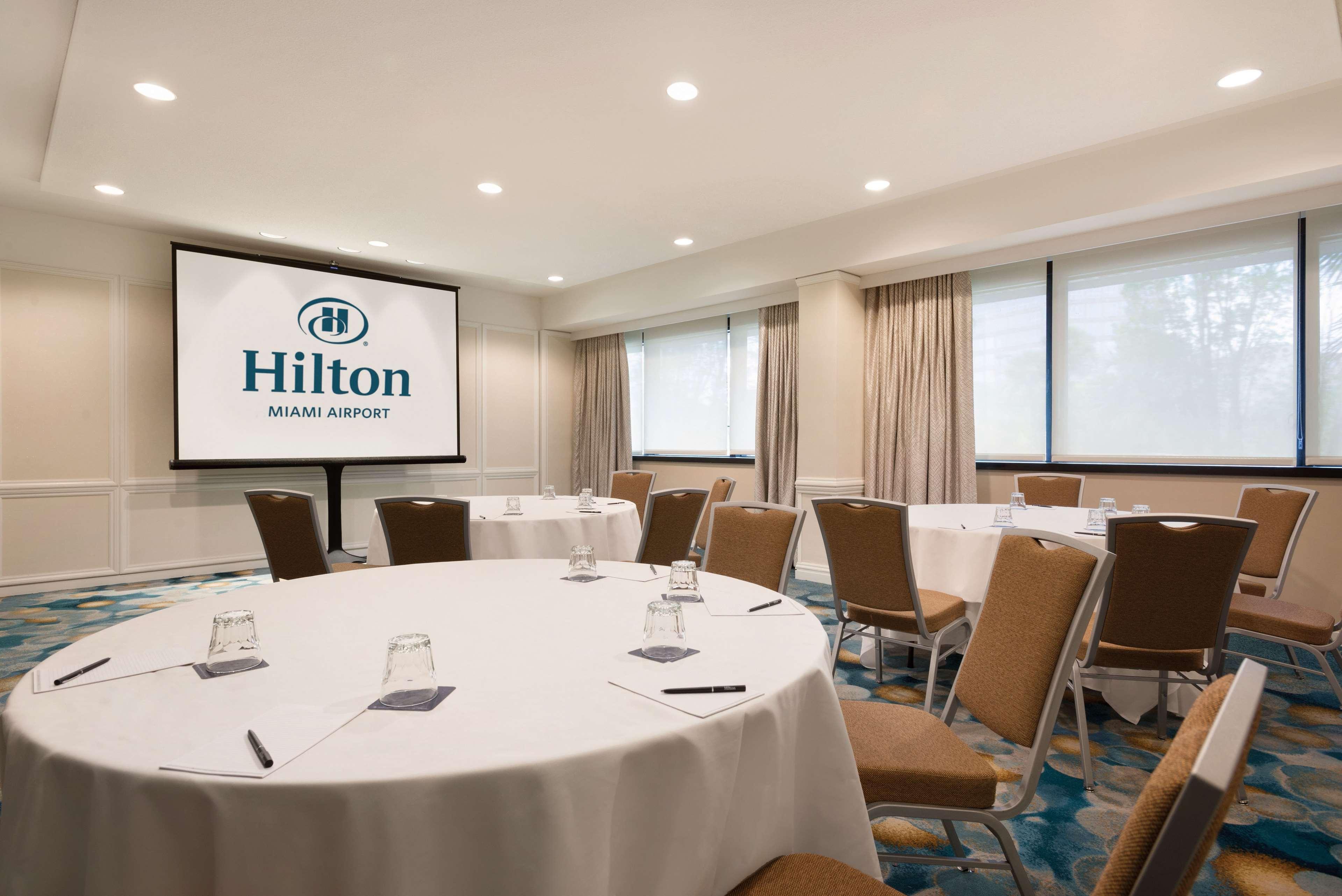 Hilton Miami Airport Blue Lagoon Miami Springs Bagian luar foto