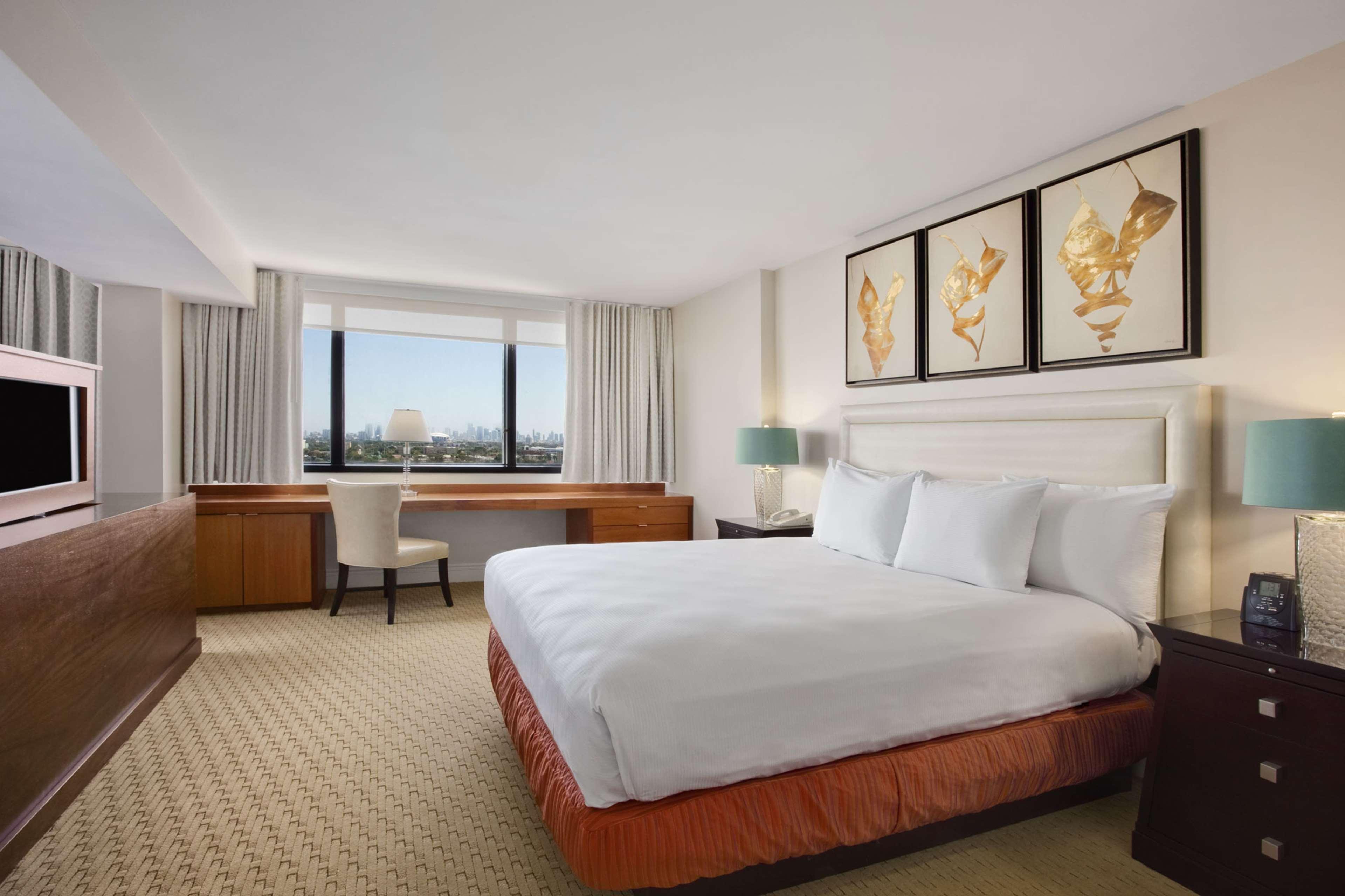 Hilton Miami Airport Blue Lagoon Miami Springs Bagian luar foto