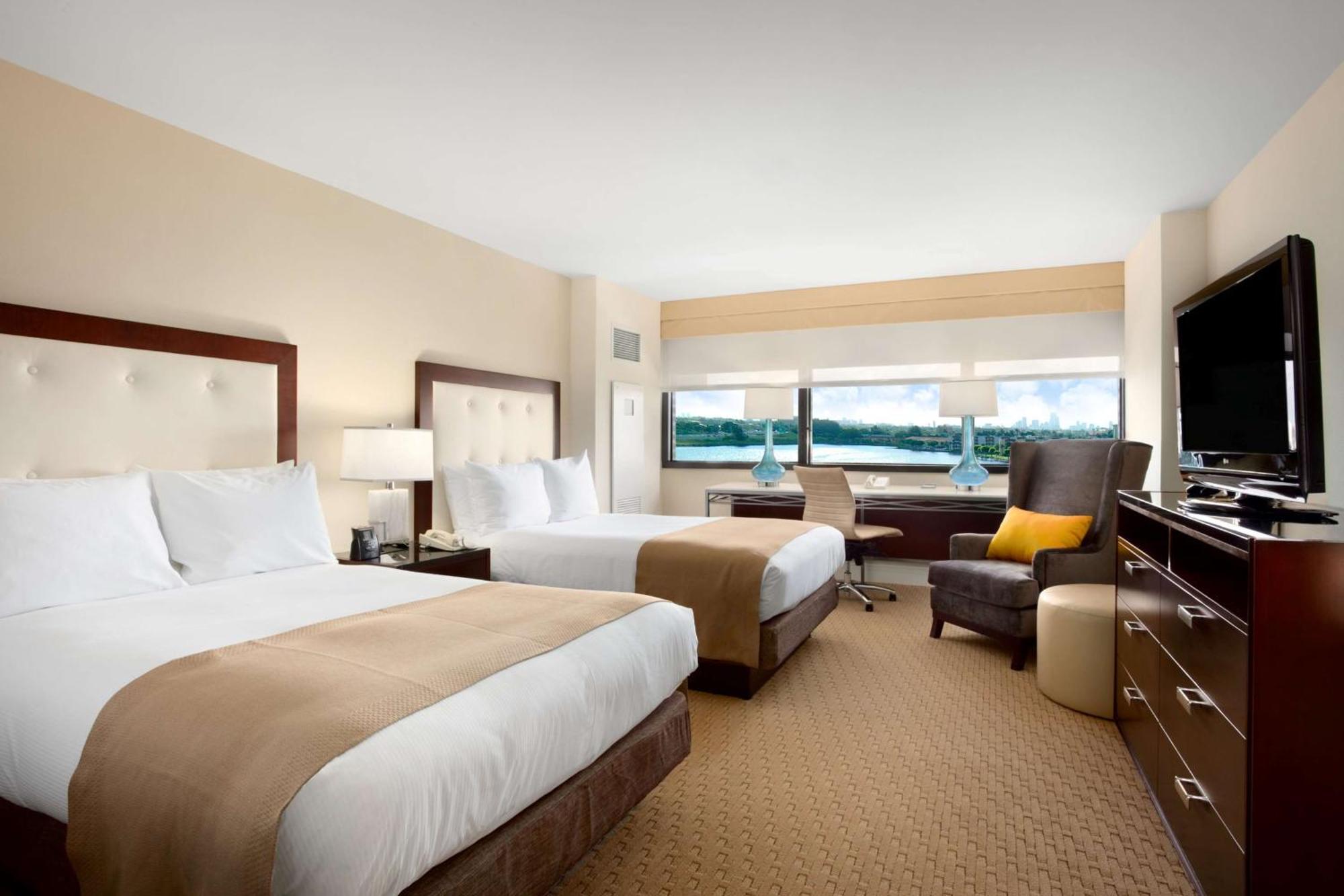Hilton Miami Airport Blue Lagoon Miami Springs Bagian luar foto